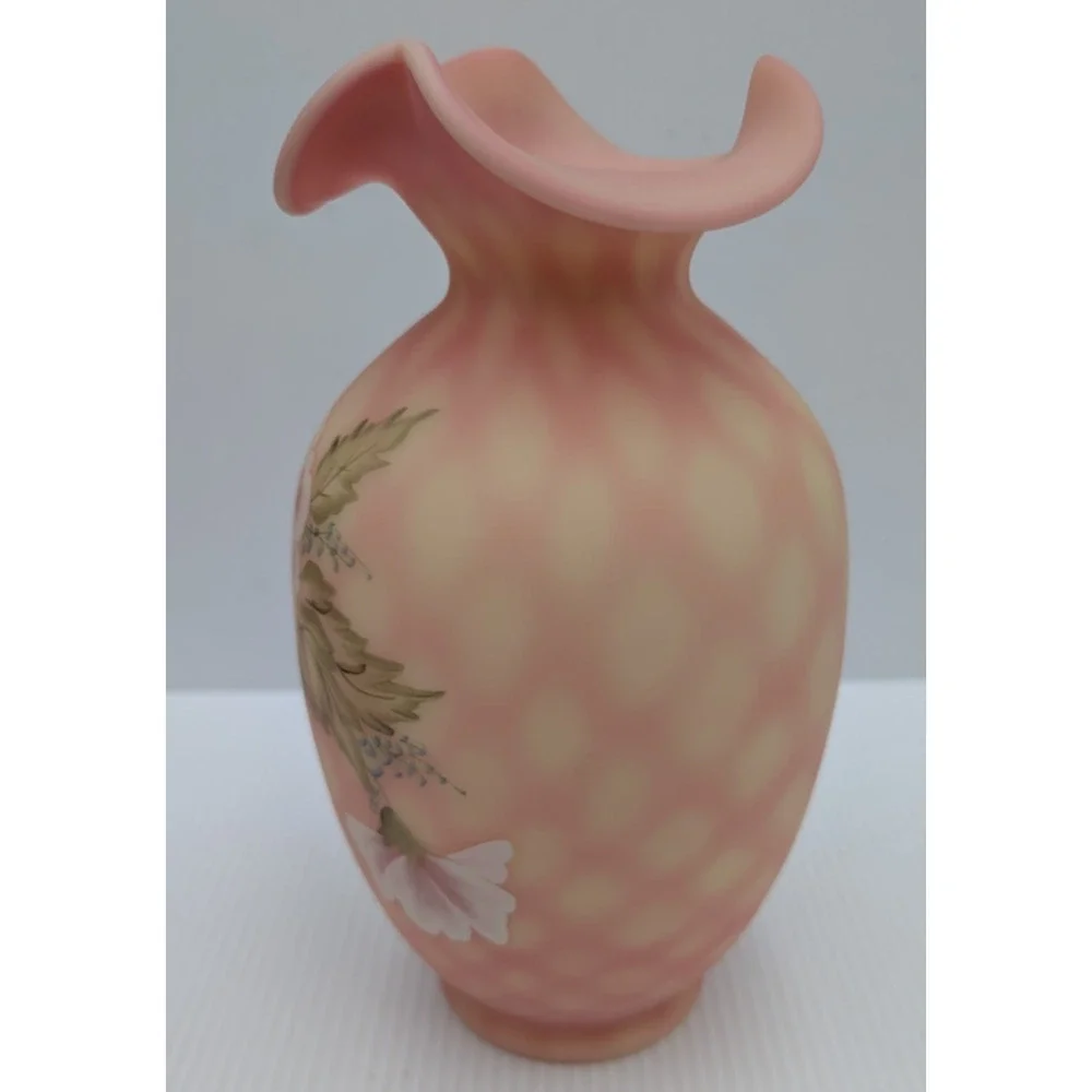 Fenton Burmese Diamond Optic Centennial Collection Vase Glows 10